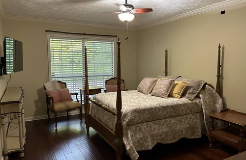 Starkville Condo | Newly Available Cozy Heirloom Condo 3 miles from the Dude at MSU!