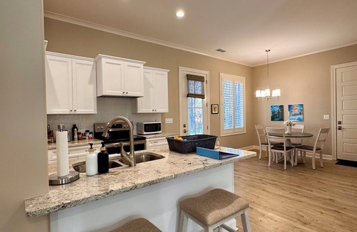 Oxford House | Newly Built 2 BD/2 BA Home, Private, Gated, Forest Setting, 8 Miles to Ole Miss