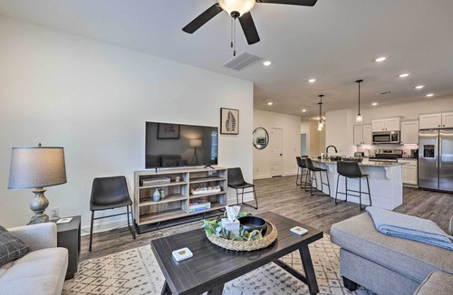 Bella Vista House | Newly Built Bella Vista Home Near Lakes