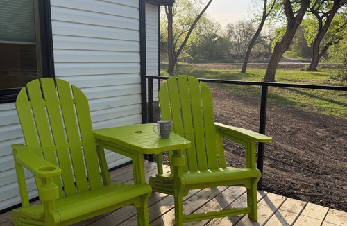 Knox County House | Newly Remodeled Creekside Bungalow on 3 acres with private Beach/Creek access