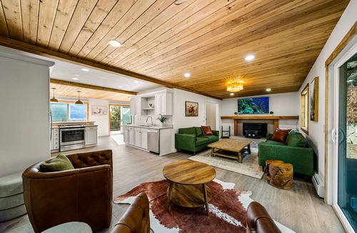 Hermosa House | Newly Remodeled Mountain Cabin w/Epic Views, A/C, Optional Hot tub, 2 Kitchens