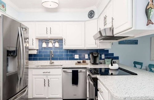 Emerald Isle Condo | Newly remodeled second floor condo at Pebble Beach