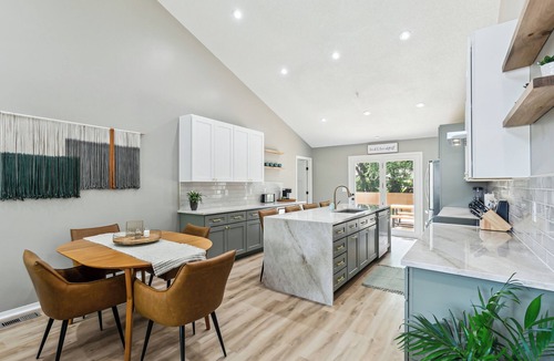 Andover House | Newly Renoed Spotless Large Home on Quiet Cul de Sac. Game Room and Fenced Yard!