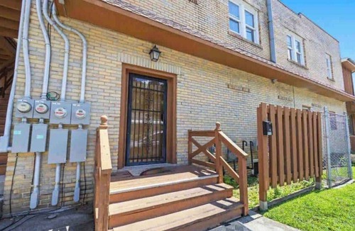 Ashland Apartment | Newly Renovated at The Market Place Apartments Suite 2