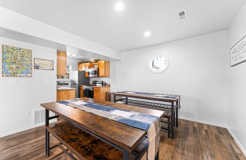 Indian Point House | *Newly Renovated* Lake Lodge F - Resort Near SDC
