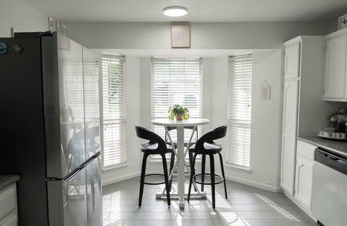 South Tulsa House | NEWLY RENOVATED SPA-STYLE BATHROOM