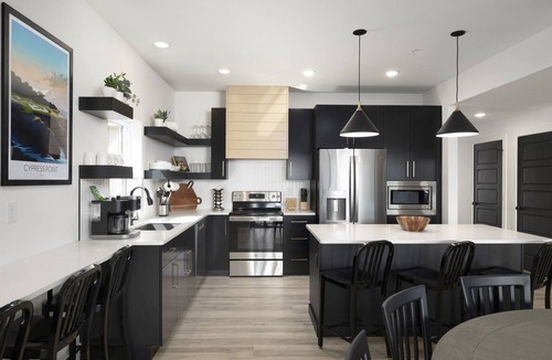 Oliver House | Nine Lakefront Homes (sleeping 223) in Rocky Shores w/n 500ft