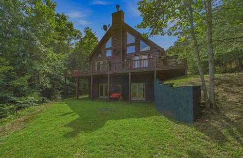 Tazewell House | Norris Lake Cabin Near Marinas & Fishing Fire pit