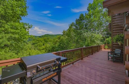 Tazewell House | Norris Lake Cabin Near Marinas & Fishing Fire pit