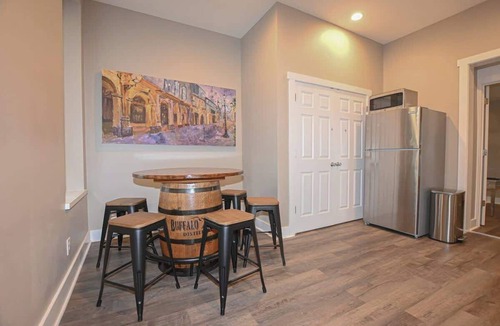Butchertown Apartment | NULU/Butchertown Key Club and Salon/Spa