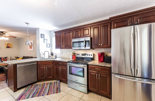 Phoenix Hill House | NuLu Gem: 3BR 2BA Near Downtown & Dining
