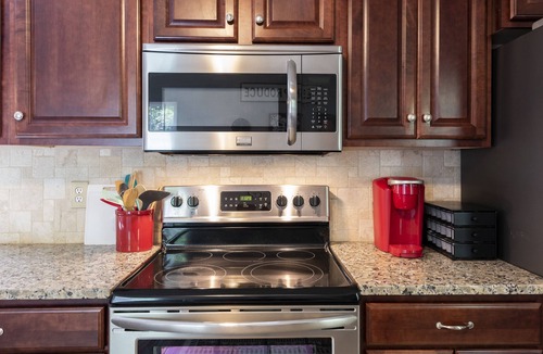 Phoenix Hill House | NuLu Gem: 3BR 2BA Near Downtown & Dining