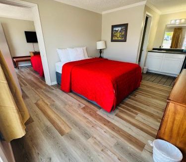 Branson Theater District Hotel | Oak Grove Inn