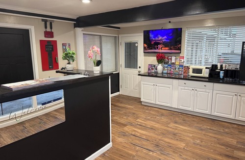 Branson Theater District Hotel | Oak Grove Inn