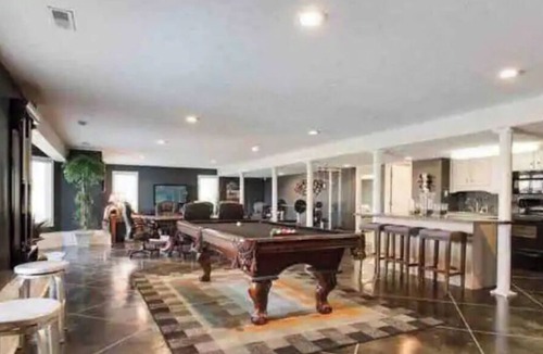Charlestown House | “Oasis” - 30 minutes from Churchill Downs
