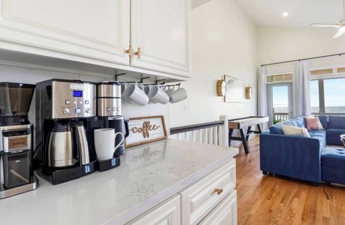 North Carolina Coast Villa | Ocean Views-Private Heated Pool & Hot Tub-3 Kings!