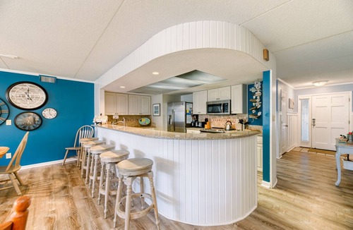 South Nags Head Condo | Oceanfront condo in Nags Head w/community pool just steps to the sand!