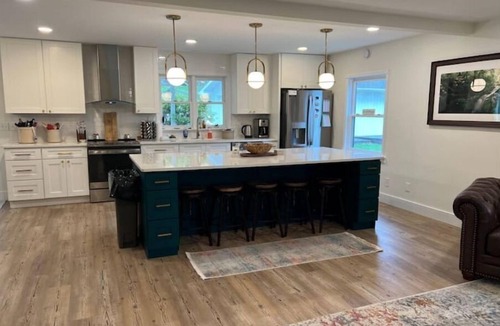 New Tazewell House | Old Southern - Lakefront - Dog friendly