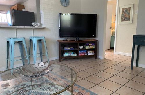 Sawmill Area House | Old Town Casa-Walk to Plaza, Museums, & Downtown