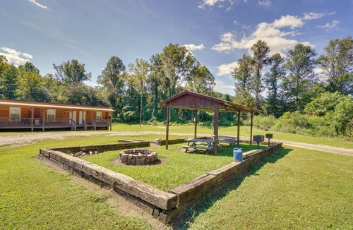 Briceville Apartment | On-Site Hiking & ATV Trails: Briceville Studio
