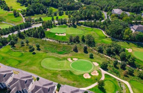 Branson Apartment | On the Green
