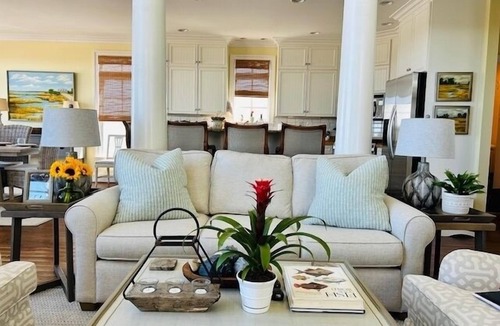 Atlantic Beach House | On the Sound 6BR 4.5BA home! Great for large families, 2 living spaces. Hot tub!