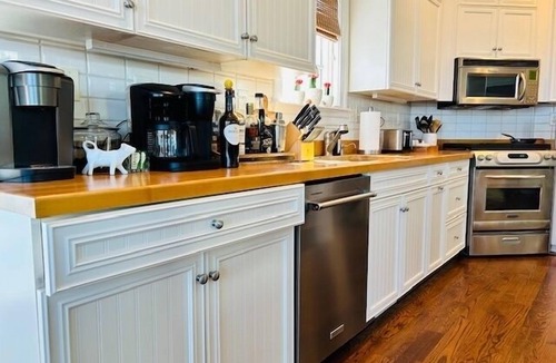 Atlantic Beach House | On the Sound 6BR 4.5BA home! Great for large families, 2 living spaces. Hot tub!