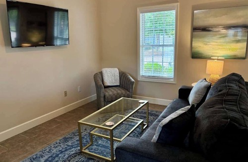 Oxford House | One - Bed Near Campus