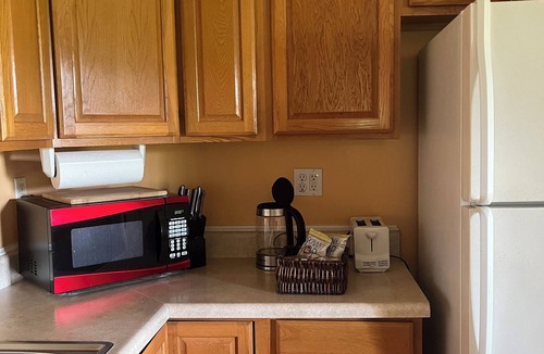 Pocahontas Apartment | One Bedroom One Bath Apartment