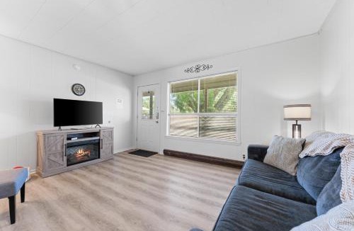 Indian Point Apartment | Osage Resort