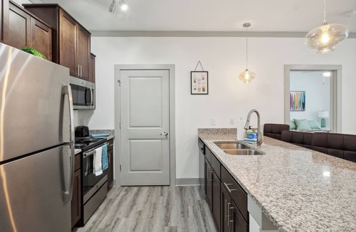 Farragut Apartment | Overlook 5001I Luxury Accommodations I Pool