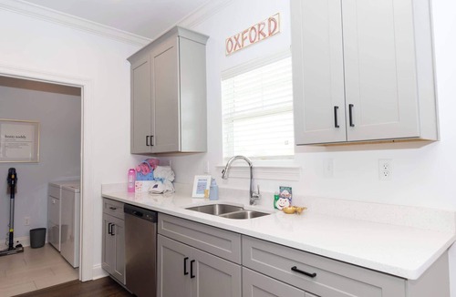 Oxford Condo | Oxford Muse by Apex Short Term Stays