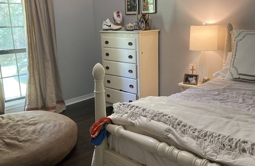 Oxford House | Oxford Weekend Rental 2.4 Mile to Stadium Cozy Quiet Home