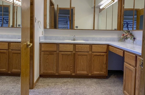 Branson House | Ozark Family Retreat Overlooks Branson Missouri