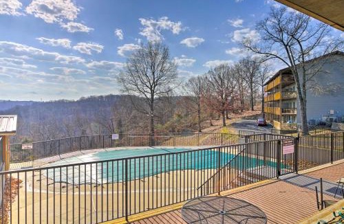 Notch Estates Apartment | Ozark Mountain Condo about 2 Mi to Silver Dollar City!