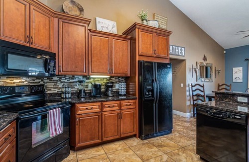 Fieldstone Bluffs House | Ozark Mountain views! Family! Quiet area!
