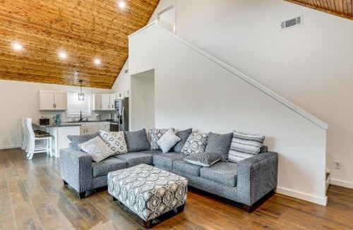Van Buren House | Ozarks Escape w/River Views & Fire Pit