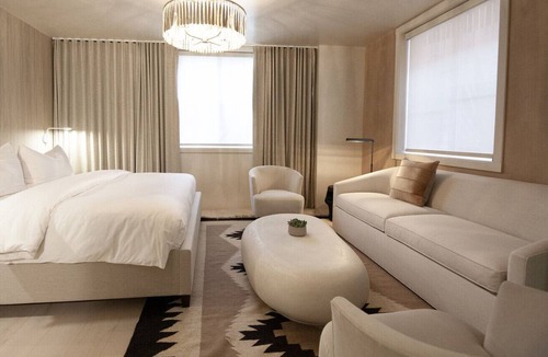 Downtown Santa Fe Hotel | Palace Modern Hotel at the Plaza - Corner Suite 7