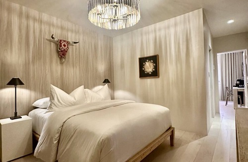 Downtown Santa Fe Hotel | Palace Modern Hotel at the Plaza - King Suite 6