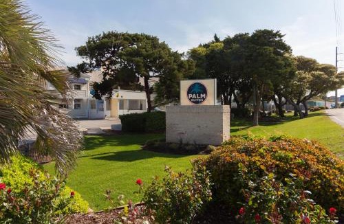 Atlantic Beach Hotel | Palm Suites Trademark Collection by Wyndham