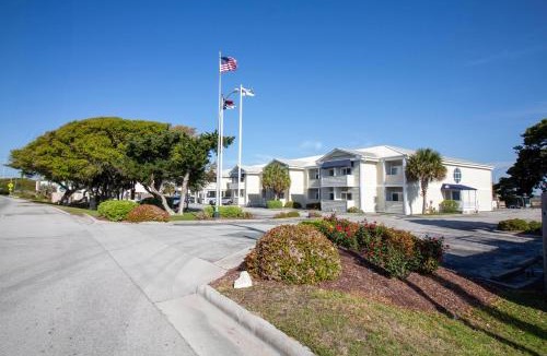 Atlantic Beach Hotel | Palm Suites Trademark Collection by Wyndham