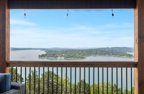 Kimberling City House | Panoramic Lake Views, Free Silver Dollar City Tickets, Stunning Decor