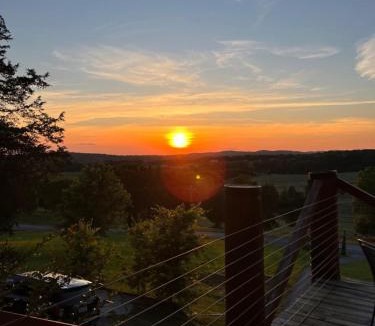 Dickel Apartment | Panoramic Paradise 3BR Cabin with Idyllic Views
