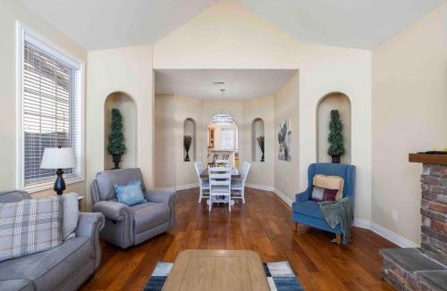 Indian Point Apartment | Panoramic Penthouse at SDC