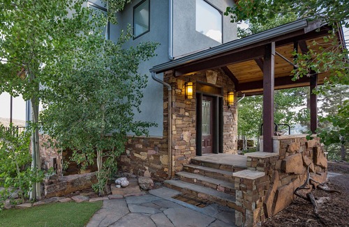 Bayfield House | Panoramic Valley Home | Views, Deck & Game Room - Sauna