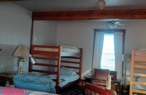 Staunton Other | Patriot off Historic Route 66, 45 minutes from St Louis Mo or Springfield, Il.