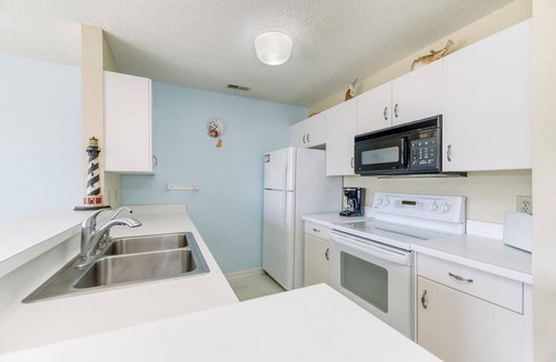 Manteo Condo | PC812 Water-Front Condo with Community Pool &More!