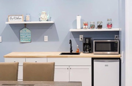 Grand Island Apartment | Peaceful 1-bedroom condo with AC in charming Grand Island