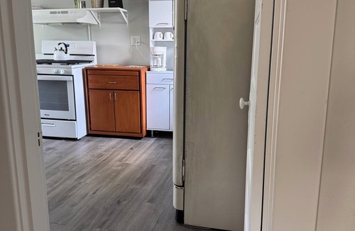 Buechel Apartment | Peaceful 2-bedroom apartment in Buechel, Louisville. Close to YMCA, Costco, Rest