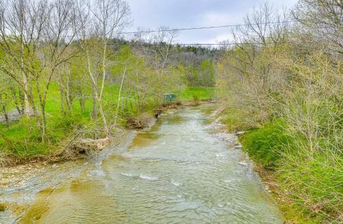 Coxs Creek House | Peaceful Home w/Patio on 30 Acres in Coxs Creek!